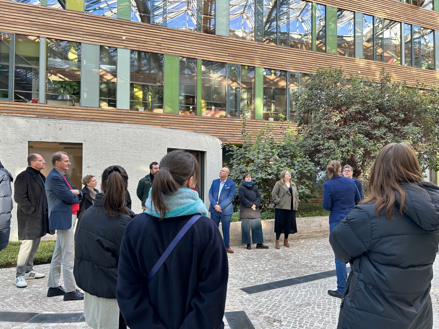 Foto von der Führung durch das Umweltbundesamt, das die Präsenzteilnehmenden der Beiratssitung erhalten haben.